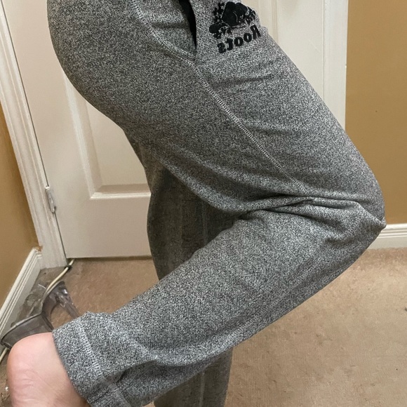 Roots sweatpants 🤍 - Picture 2 of 3